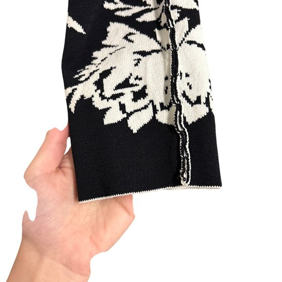 Reversible Black & White Floral Knit Dress 3/4 Sleeves Fit & Flare Style Womens - Picture 4 of 15